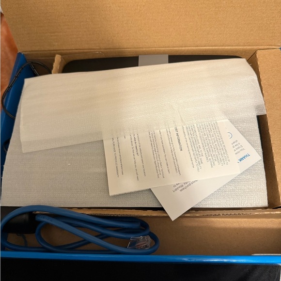 Linksys router AC 1200+ dual band smart WiFi gigabit router- NEW - Picture 8 of 11